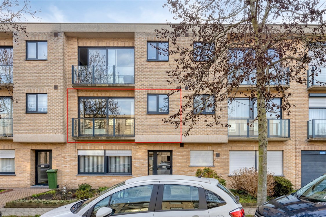 TORENVALKLAAN 10 / 102 DEURNE